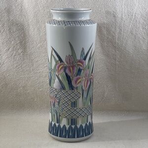 Vntg 80s Hand Painted Ayame Asian Japanese Vase Blue Pink Irises Gold Detail
